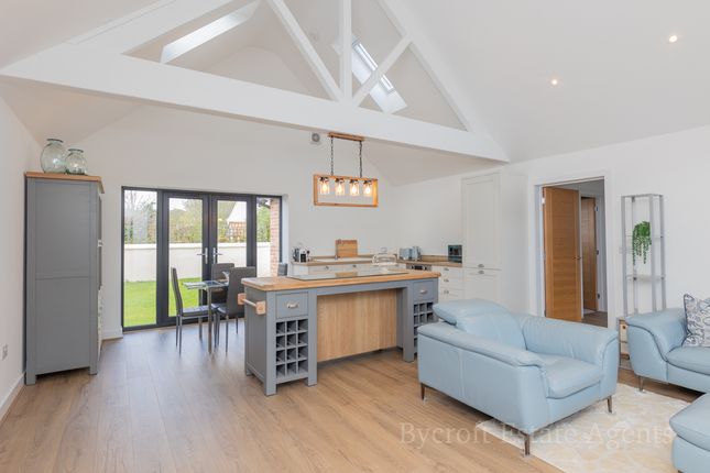 Norfolk Lodge, Scratby Road, Great Yarmouth photo 4