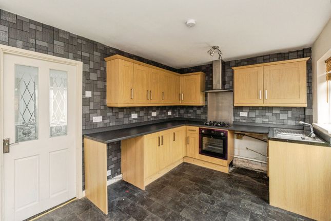 86, Winchester Avenue, Warrington photo 2
