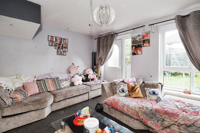 6, Chilwell Mews, Barnsley photo 3