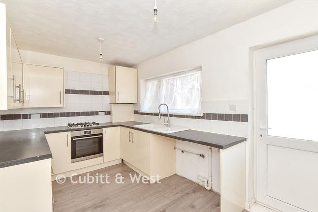 31, Totland Road, Portsmouth photo 2