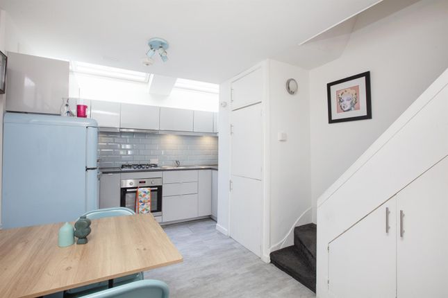 32, Choumert Square, London photo 4