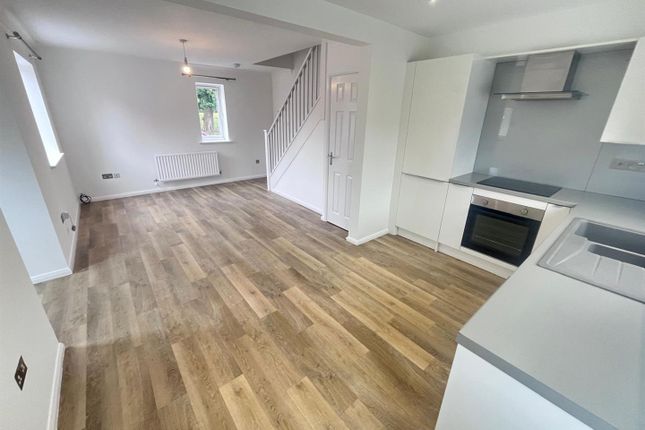 14, Bradley Close, Louth photo 4