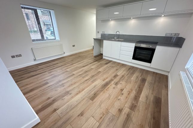 4 Harrier Court, Woodside Road, Luton photo 3