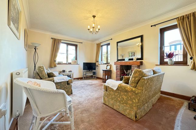 34, Parklands, Tenby photo 3