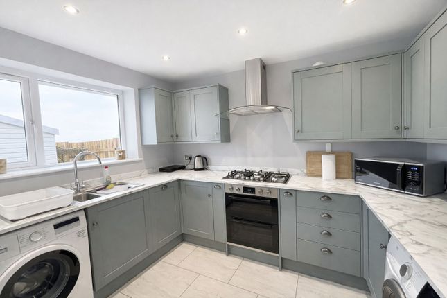 19, Egerton Grove, Bradford photo 4