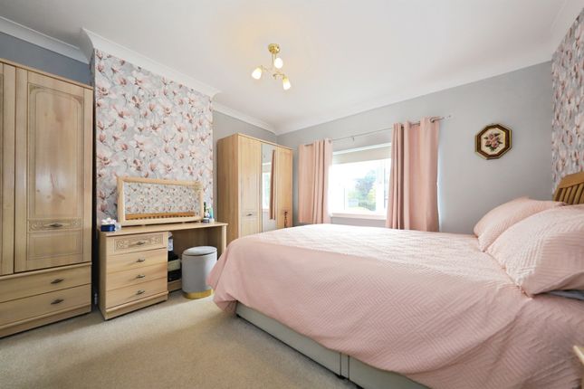 96, Whittall Drive West, Kidderminster photo 4