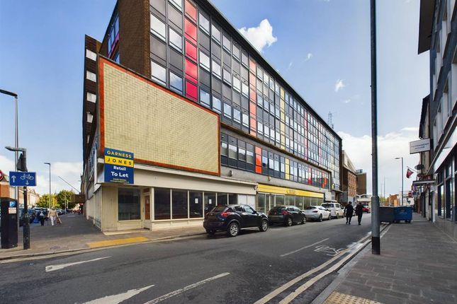 1-bed flat on Flat 414, Tivoli House, South Street, Hull, £40,000