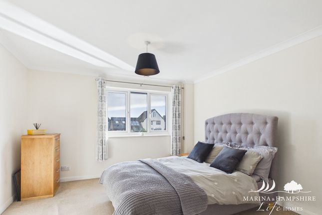 16, Carne Place, Portsmouth photo 4