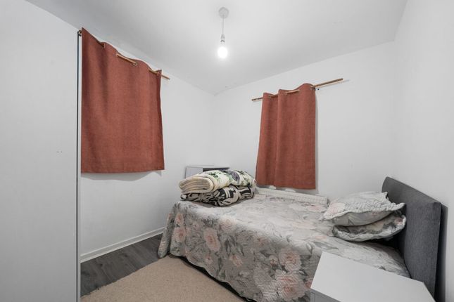 82, Aspen Grove, United Kingdom photo 5