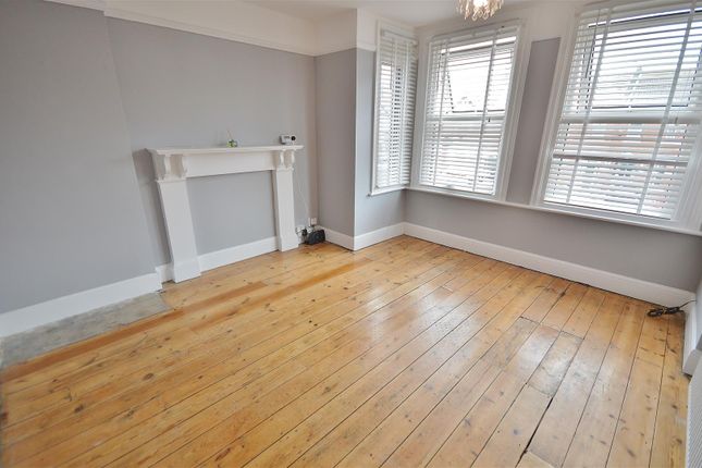 Flat 4, 19, Penfold Road, Clacton-On-Sea photo 2