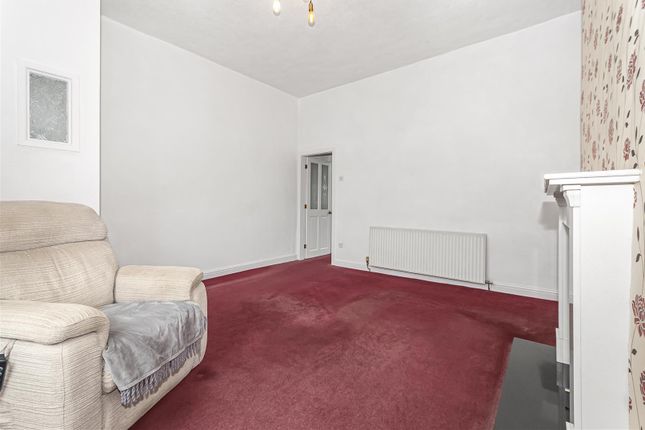 86, Peel Brow, Bury photo 4
