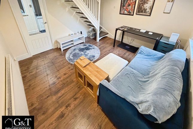 31 Surrey Drive, Kingswinford photo 2