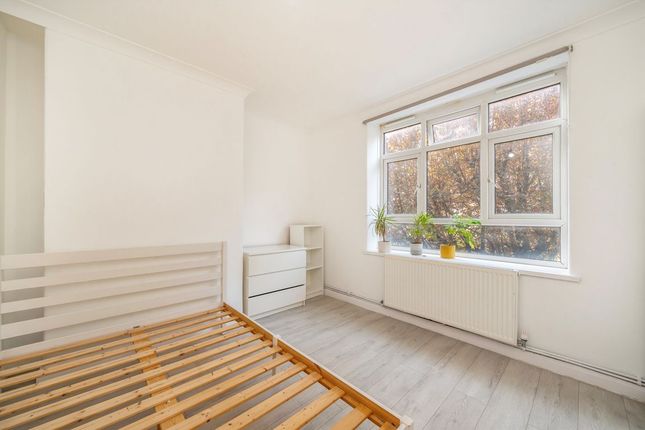 11 Edred House, Homerton Road, London photo 5