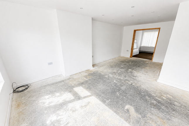 51, Schwartzman Drive, Southport photo 4