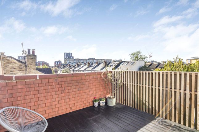 Flat for sale in Stephendale Road, Fulham, London