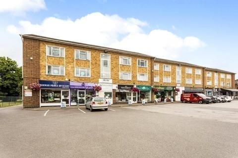 Retail premises to let in 5 Hermitage Parade, High Street, Ascot