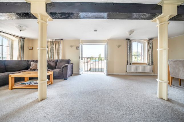 Flat 7, Porters House, Town Quay photo 2
