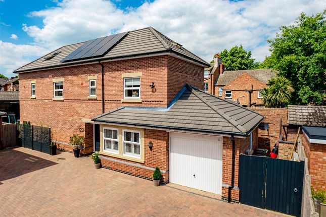 Thumbnail Detached house for sale in London Road, Kettering