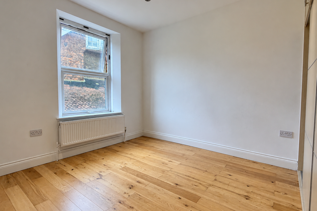 Bushberry Court, Enfield photo 3