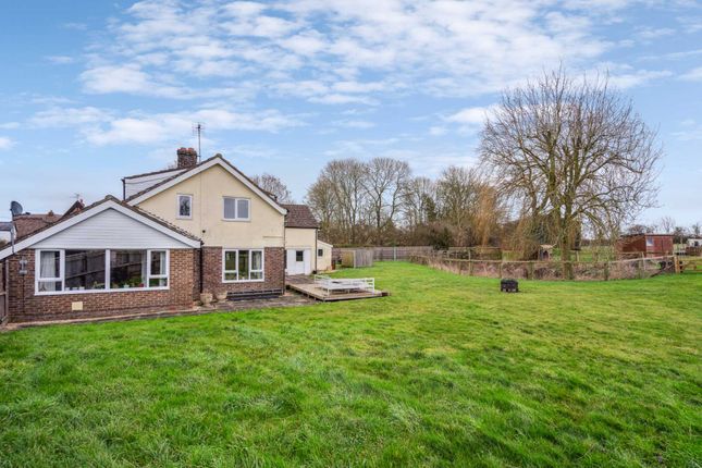 Country house for sale in The Green, Little Horwood