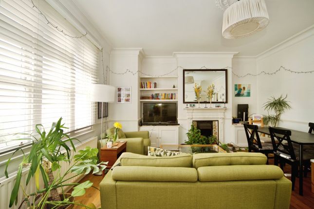 Flat 3, 19, Cranley Gardens, London photo 4