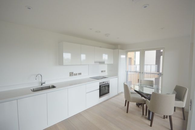 Flat 10, Cube Building, London photo 4