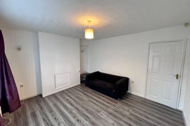 20, NOTTINGHAM photo 5