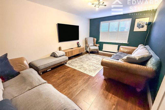 22, Clovelly Drive, Peterborough photo 2
