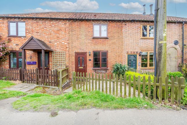 Thumbnail Cottage for sale in Norwich Road, Lingwood, Norwich