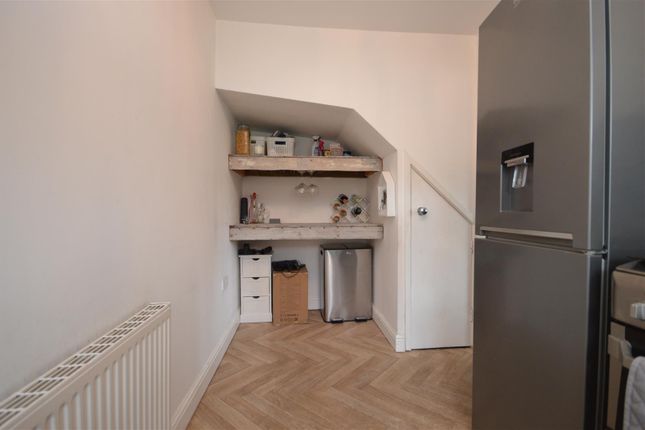 10, Bosworth Avenue, Normanton photo 4
