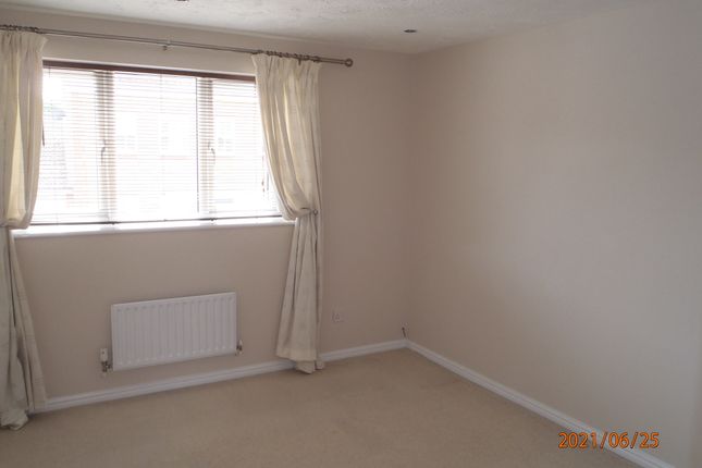 43, Lomond Way, Stevenage photo 5