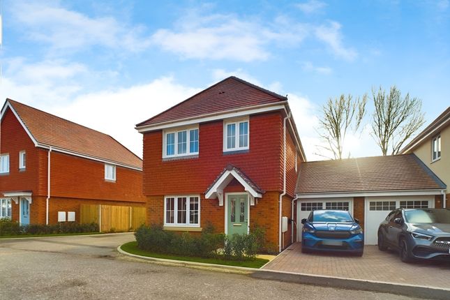 3-bed house on 11, Castlefield, Hitchin, £600,000