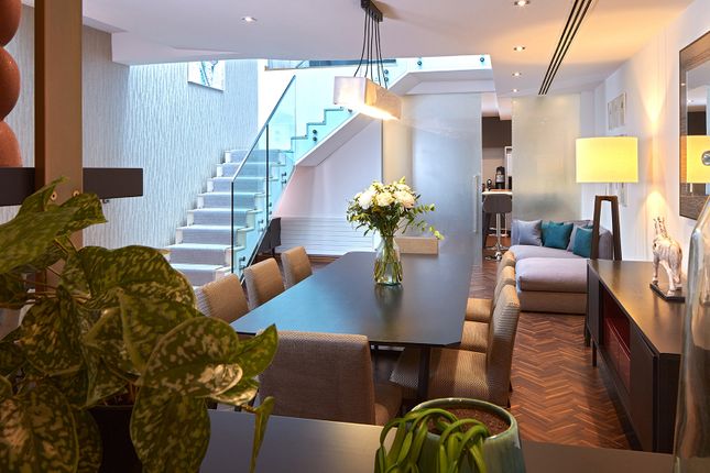 Flat to rent in Cheval Place, Knightsbridge, London