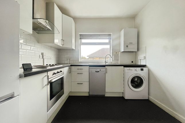 Flat 4, 9, Horseshoe Lane, Hertfordshire photo 3