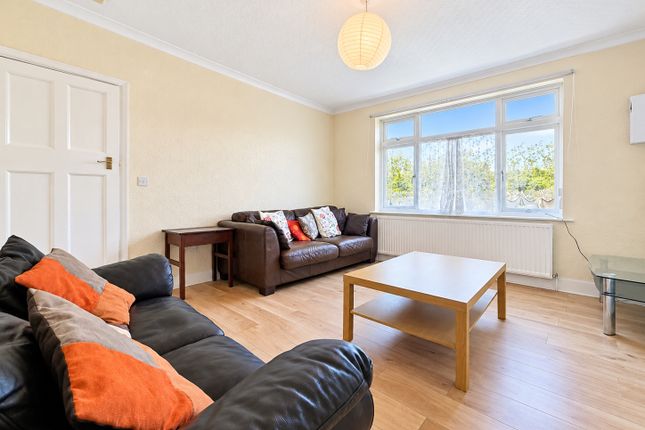 Twickenham Road, Isleworth photo 4
