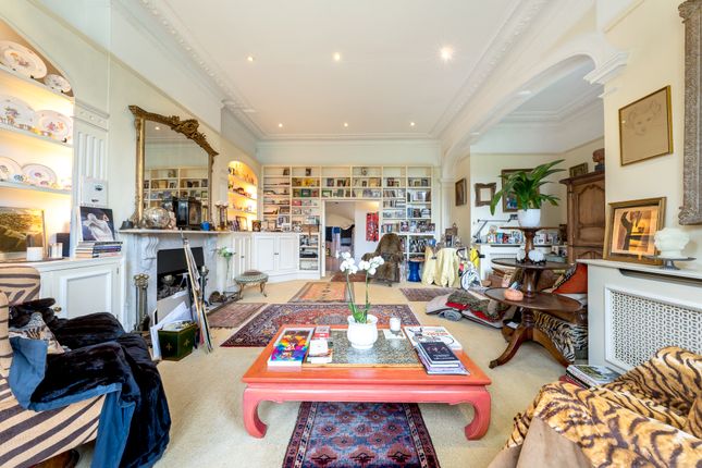 Flat for sale in Sutherland Avenue, Maida Vale, London