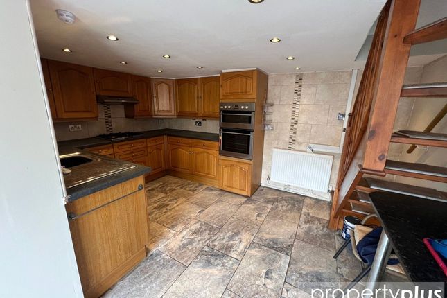 97, William Street, Rhondda Cynon Taff photo 3