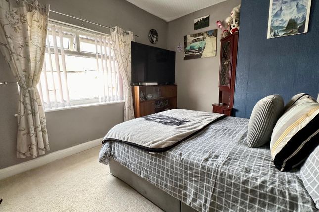 2, Chelford Avenue, Blackpool photo 5