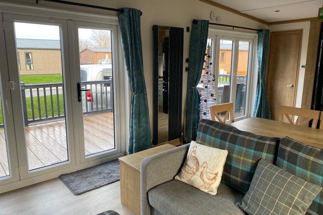 Mobile/park home for sale in 38 The Fairways, Sleaford, Tattershall Lakes