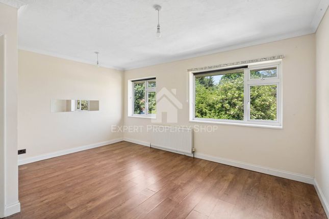 21, Hollybush Road, Chesham photo 4