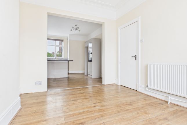 Cam03729G0-Pr0139-Still004