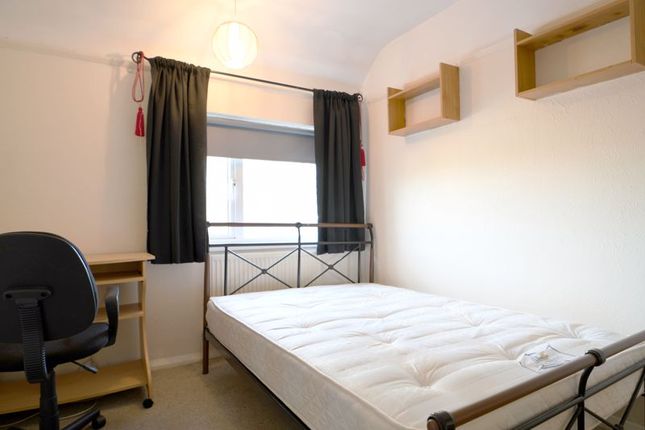 Room to rent in Ingham Drive, Brighton