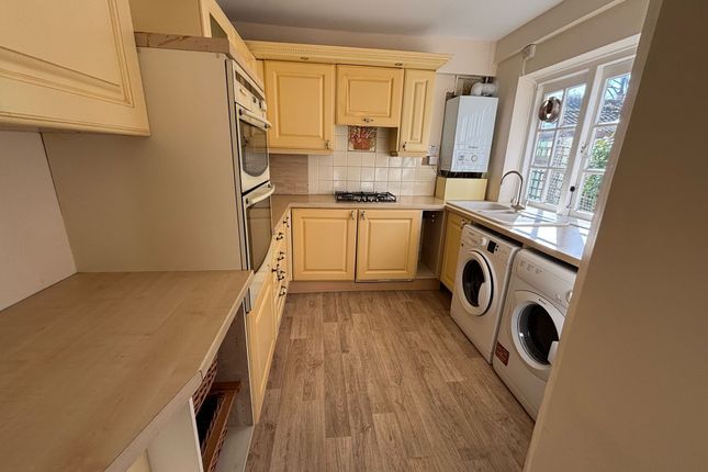 5 Highfield Close, Southampton photo 5