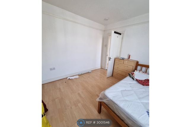 Woodlands Road, St Floor, Southall photo 3