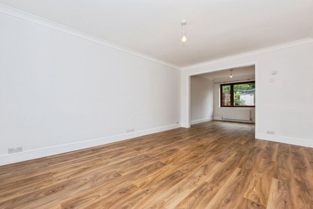 3A,, Albert Close, Essex photo 2