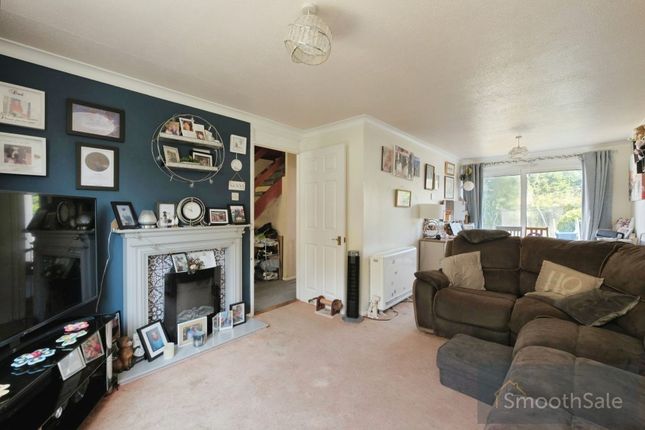 8, Fawkener Close, Falmouth photo 3