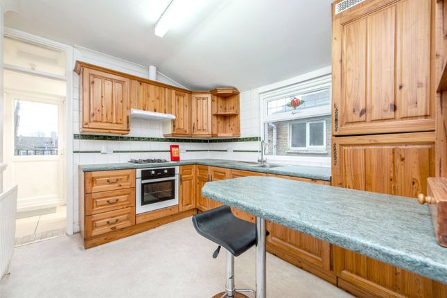 First Floor Flat, 95A, Little Ilford Lane, Manor Park photo 4