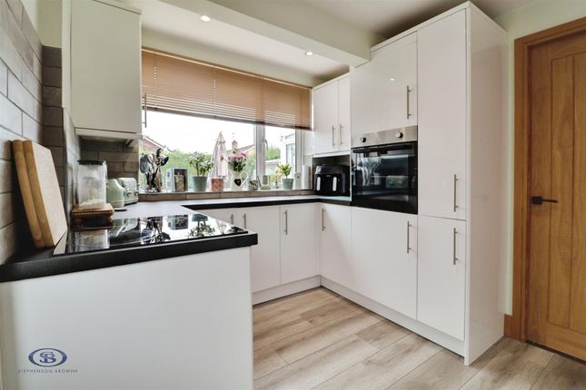 36, Redfern Road, Stone photo 2