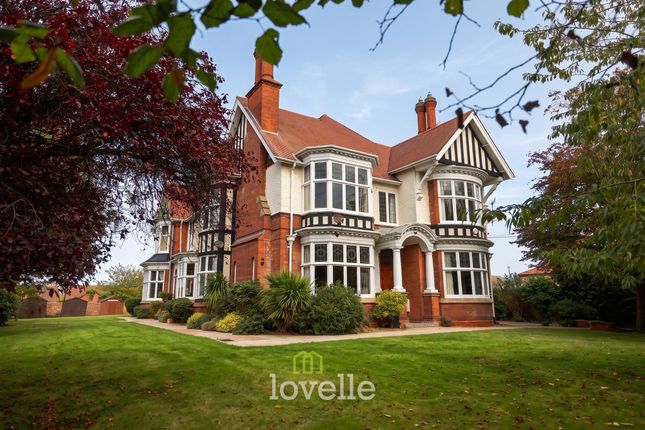 2-bed flat on Flat B, Albermarle Nursing Home, Cleethorpes, £245,000