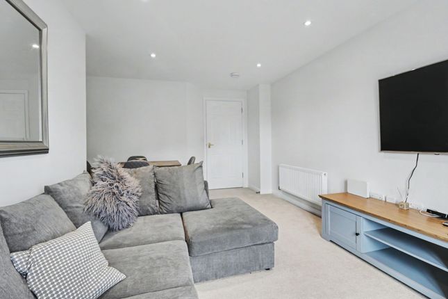28 Chadwick Way, Southampton photo 4